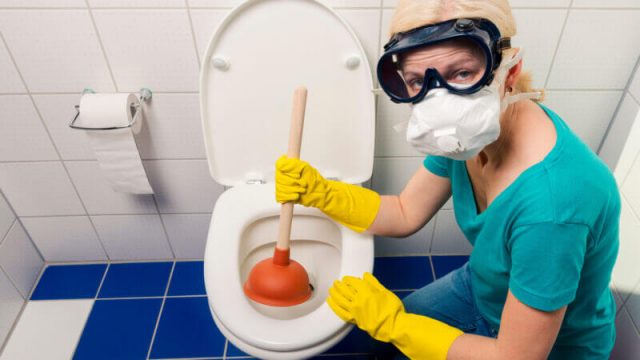 Desfundare wc – Sector 4 | 0730 111 131